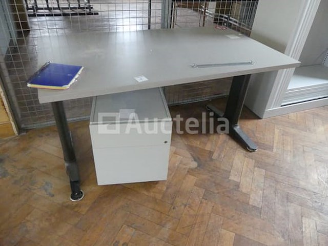 3 bureautafels - afbeelding 1 van  5