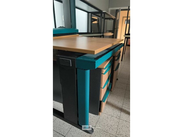 3 bureautafels - afbeelding 1 van  4