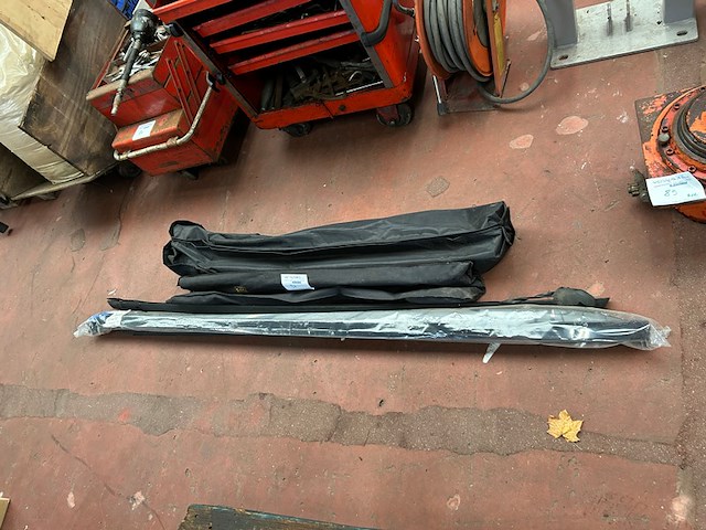 3 dakrails en 1 behuizing - afbeelding 1 van  2
