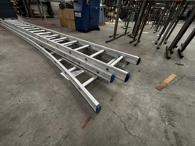 3-delige alu schuifladder - afbeelding 2 van  2