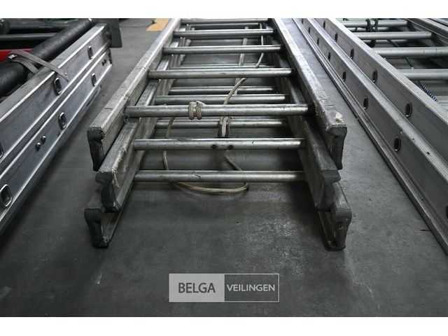 3-delige aluminium ladder - afbeelding 3 van  3