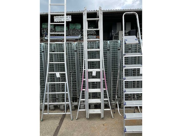 3-delige ladder - afbeelding 1 van  2