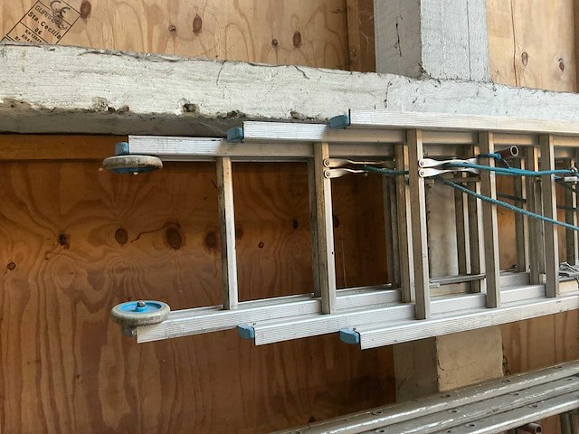 3-delige schuifladder - afbeelding 2 van  4