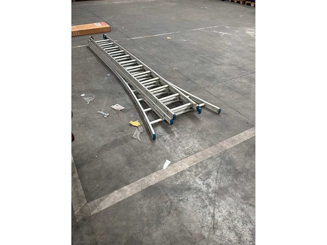 3-delige uitschuifbare ladder - afbeelding 1 van  5