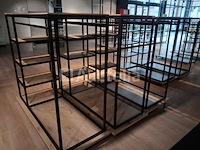 3 designer plankdisplays op wielen - afbeelding 2 van  2