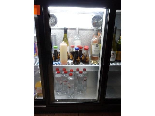 3-deur vitrinekoelkast husky - afbeelding 3 van  5