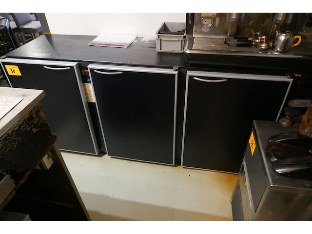 3-deurs flessenfrigo toogkoelkast antoine - afbeelding 1 van  5