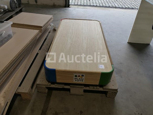 3-deurs garderobe + speeltafel - afbeelding 1 van  6