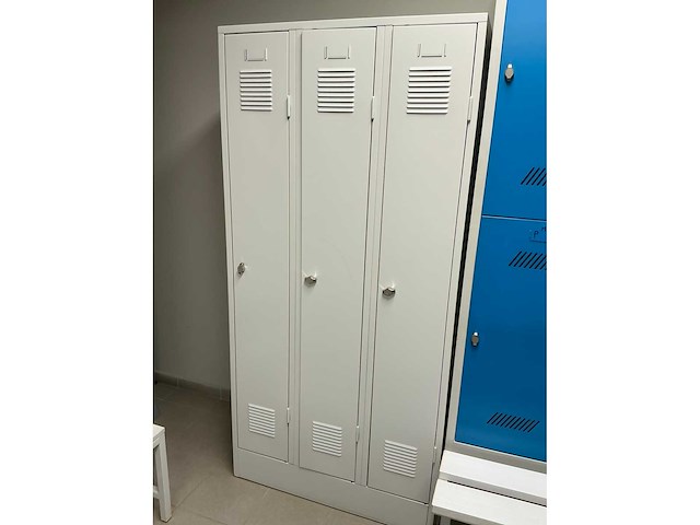 3-deurs lockerkast (4x) - afbeelding 4 van  5