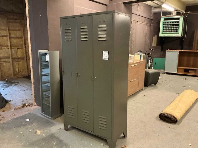 3-deurs lockerkast - afbeelding 1 van  3