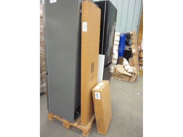 3-deurs melamine tv-meubel met witte afwerking en led-verlichting - afbeelding 9 van  9