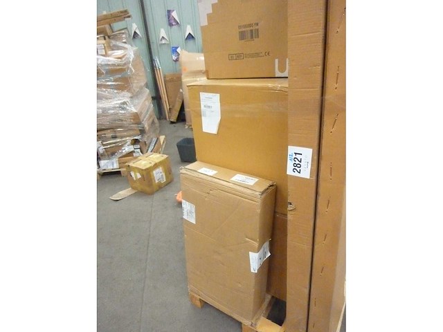 3-deurs melamine tv-meubel met witte afwerking en led-verlichting - afbeelding 9 van  9