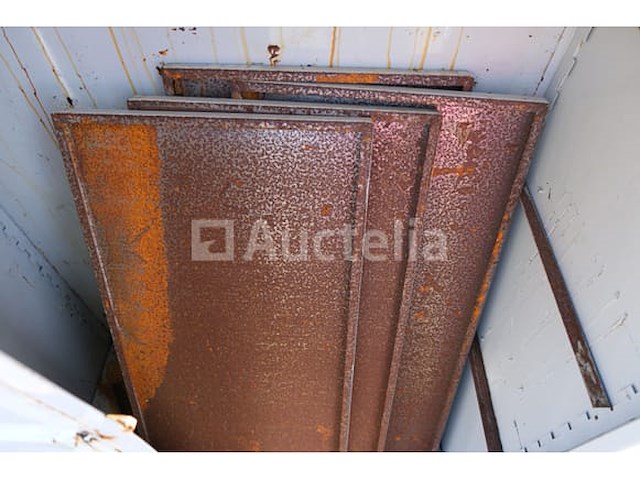 3-deurs metalen kast - afbeelding 9 van  11