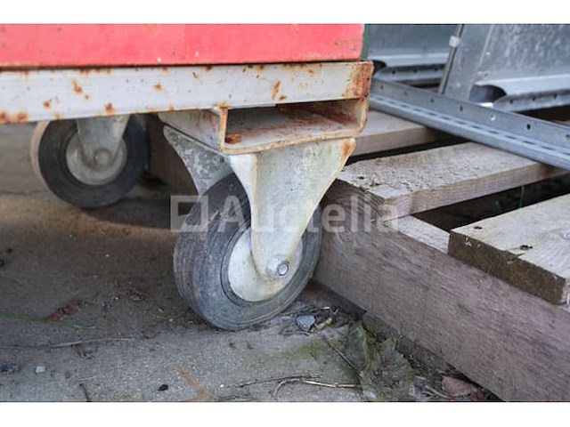 3-deurs metalen kast - afbeelding 4 van  7