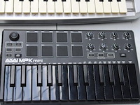 3 div elektron muziekapparaten, werking niet gekend, zonder kabels - afbeelding 3 van  4