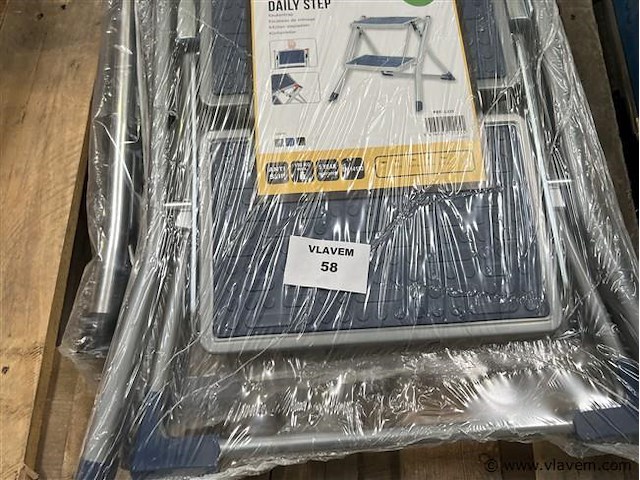 3 div. trapjes - afbeelding 1 van  2