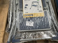 3 div. trapjes - afbeelding 1 van  2