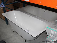 3 diverse badkuipen - afbeelding 1 van  2