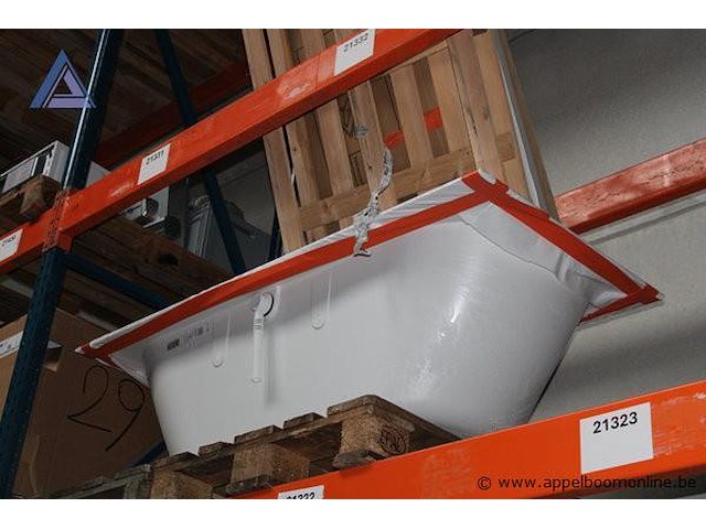 3 diverse badkuipen - afbeelding 2 van  2