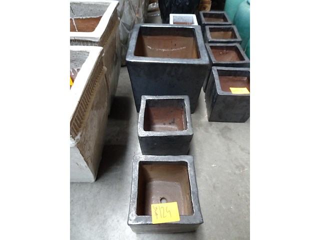 3 diverse bloempotten - afbeelding 1 van  5