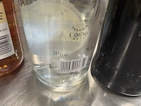 3 diverse flessen geestrijke drank - afbeelding 6 van  7