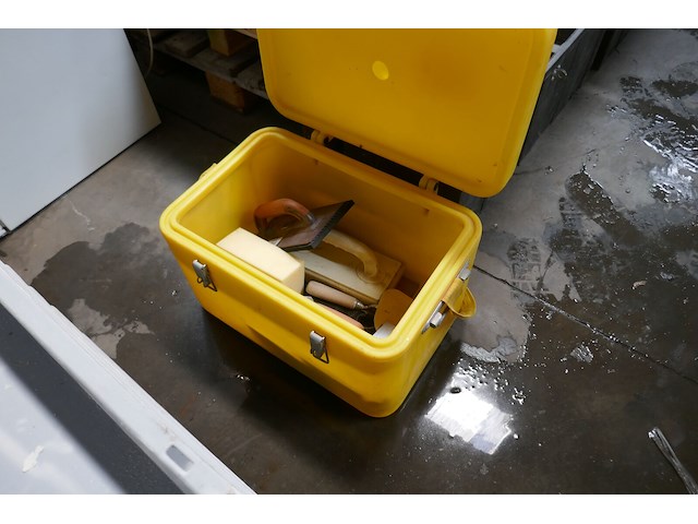 3 diverse gereedschapskoffer met inhoud - afbeelding 3 van  4