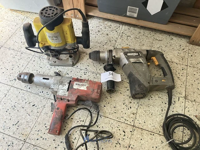 3 diverse handmachines - afbeelding 1 van  4
