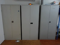 3 diverse metalen dossierkasten + inhoud