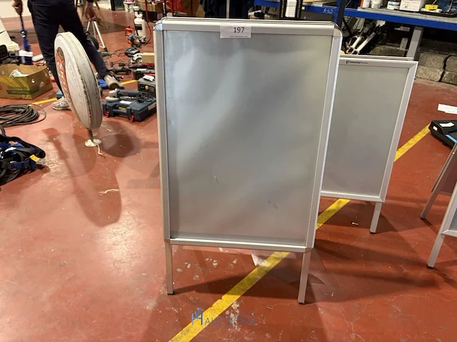 3 diverse metalen stoepborden - afbeelding 2 van  8