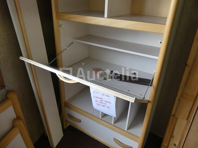 3 diverse meubels - afbeelding 4 van  5