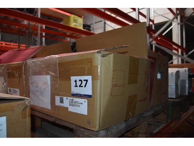 3 diverse omvormers, wo. solaredge, se4000h - rwmbnbf54, werking niet gekend - afbeelding 1 van  2