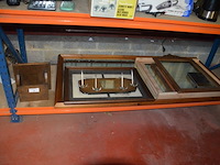 3 diverse spiegels, 2 wandversieringen, kapstok - afbeelding 1 van  5