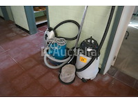 3 diverse stofzuigers - afbeelding 2 van  5