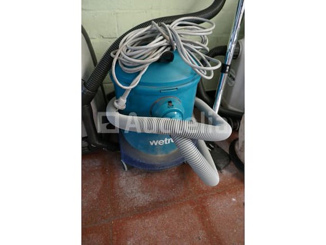 3 diverse stofzuigers - afbeelding 3 van  5