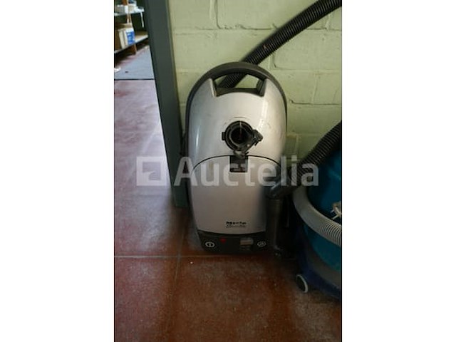 3 diverse stofzuigers - afbeelding 4 van  5