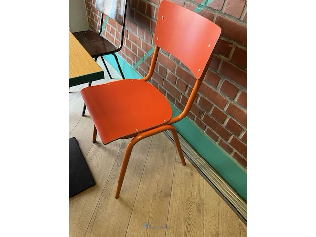 3 diverse tafels met 6 stoelen - afbeelding 17 van  20