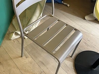 3 diverse tafels met 6 stoelen - afbeelding 19 van  20