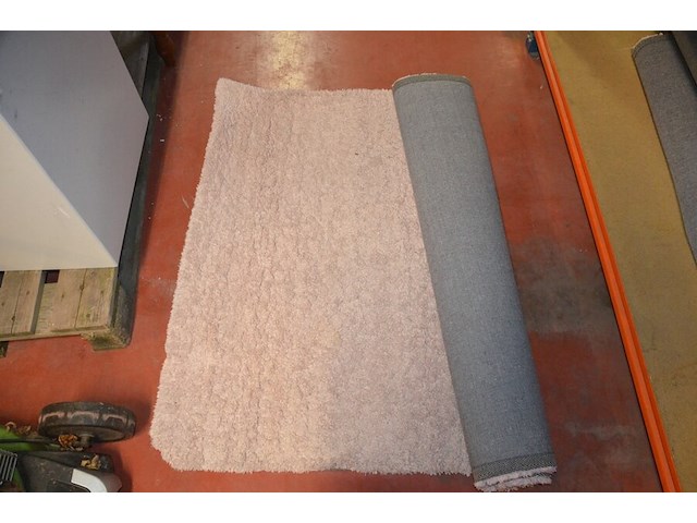 3 diverse tapijten - afbeelding 4 van  6