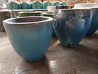 3 diverse vorstvrije terracotta bloembakken - afbeelding 2 van  5