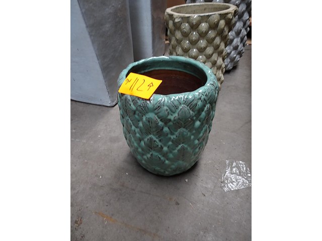 3 diverse vorstvrije terracotta vazen - afbeelding 2 van  4