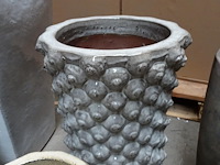 3 diverse vorstvrije terracotta vazen - afbeelding 4 van  4