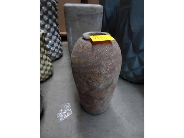 3 diverse vorstvrije terracotta vazen - afbeelding 2 van  4