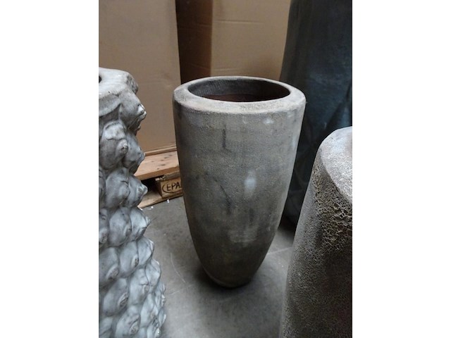 3 diverse vorstvrije terracotta vazen - afbeelding 4 van  4