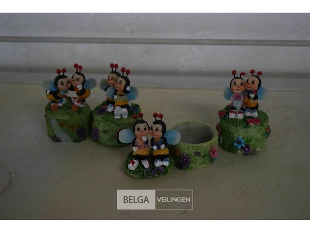 3 doosjes van 4 gedecoreerd potjes - afbeelding 1 van  5