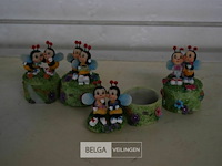 3 doosjes van 4 gedecoreerd potjes - afbeelding 1 van  5