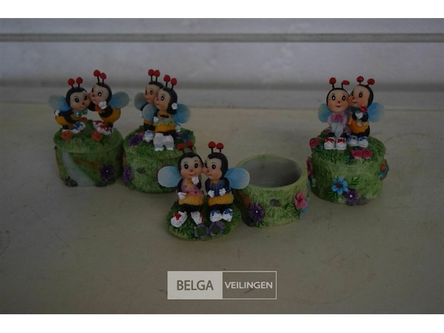 3 doosjes van 4 gedecoreerd potjes - afbeelding 1 van  3