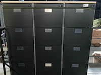 3 dossierkasten met 4 lades