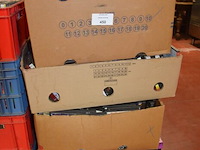 3 dozen en 1 kist gevuld met ca. 320 dvd's