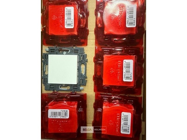 3 dozen enkelvoudige afdekplaat legrand - afbeelding 1 van  1