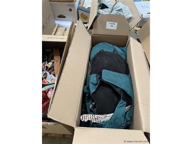 3 dozen, inh. div. huisdieren toebehoren - afbeelding 1 van  4